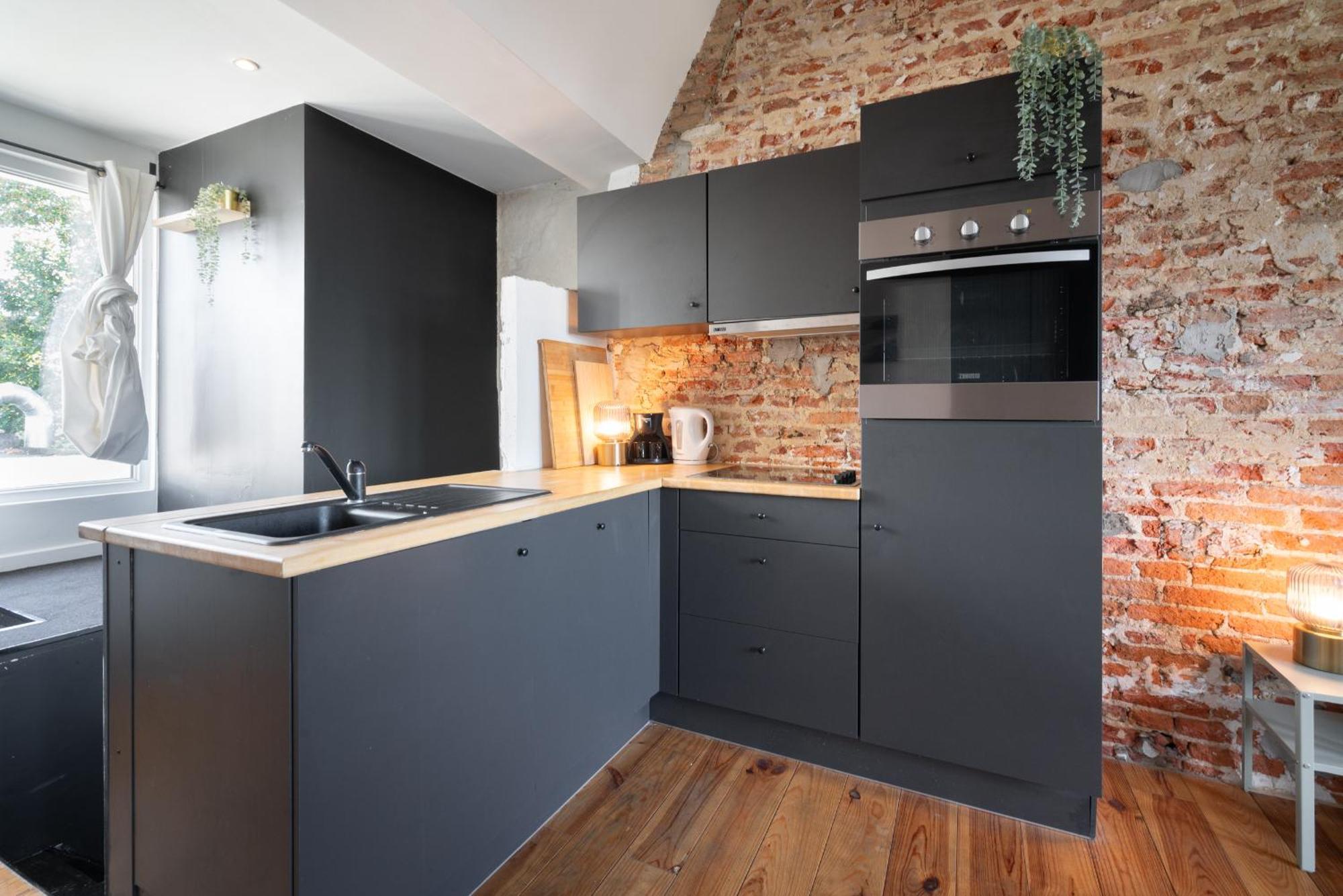 Charming Two-Bedroom River Side Apartment Antwerp Exterior photo